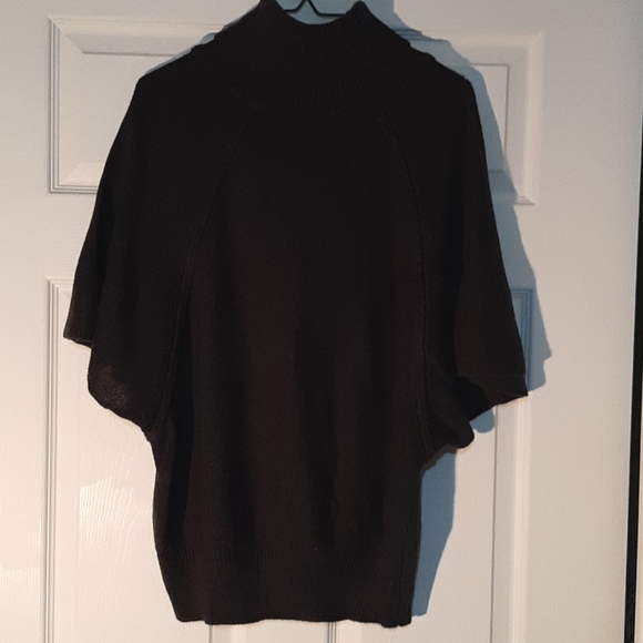 Lavena batwing turtleneck sweater. - Picture 2 of 3